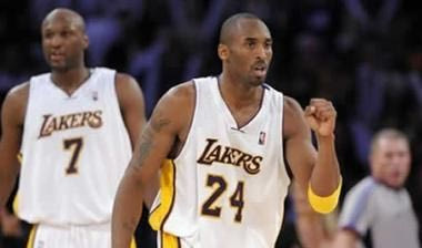 Τρένο οι Lakers συνέτριψαν τους Rockets