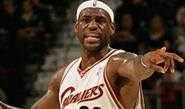 Ο LeBron νίκησε τον Κουφό