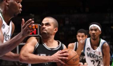Πολυβόλα Parker, Stoudemire και James