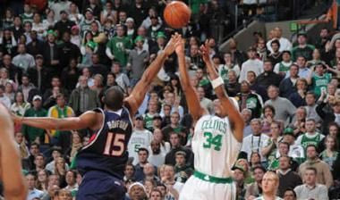 Ο Pierce…”Κούφανε” τους Hawks