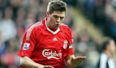 Επίσημη στήριξη της Λίβερπουλ στον Τζέραρντ