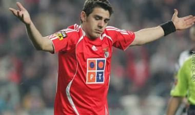 Κόντρα Κατσουράνη-Φλόρες, διαψεύδει η Μπενφίκα