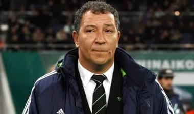 Αλλαγές και… αποχώρηση σκέφτεται ο τεν Κάτε