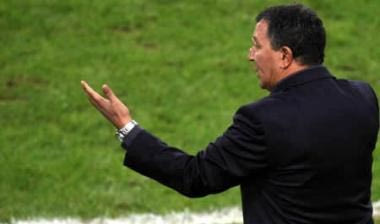 Ο Τεν Κάτε για μεταγραφές και Μουρίνιο