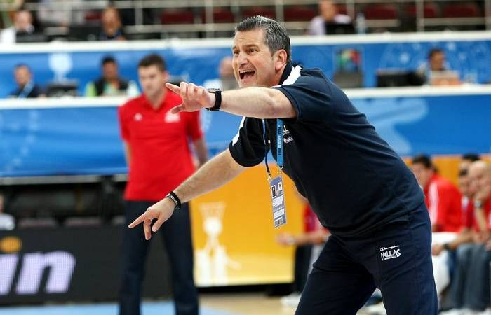 Ας την παραδεχτούμε