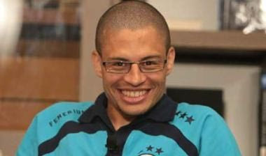 Ανανέωσε με τη Φενέρ ο Άλεξ