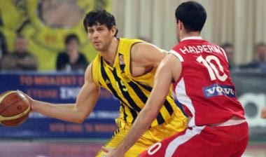 Άρης – Ολυμπιακός 73-77