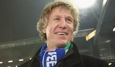 Αναλαμβάνει ο Μπέιν το καλοκαίρι