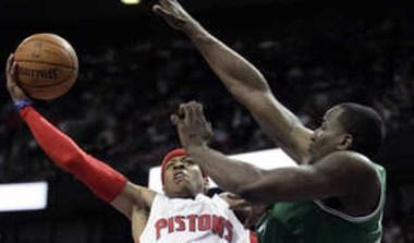 “Βασιλιάδες” στην Ανατολή οι Celtics