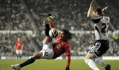 Ημιτελικά: Σε μπελάδες η Μάντσεστερ Γ. (vid)