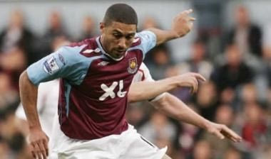 Διπλό μετεγγραφικό χτύπημα