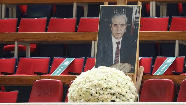 Ανατριχίλα στο ΟΑΚΑ με το σύνθημα για τον Παύλο Γιαννακόπουλο