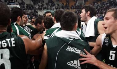 Με το δεξί ο Παναθηναϊκός, με το αριστερό ο Ολυμπιακός