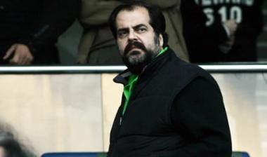 Πατέρας: “Μία με δύο μεταγραφές”