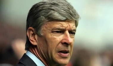 Βενγκέρ:”Δεν φεύγει κανείς”