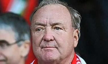 “Θα τα βρούμε” λένε στη Λίβερπουλ για τον Μπενίτεθ