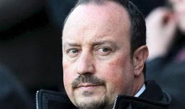 Μπενίτεθ: “Δεν πρόκειται να παραιτηθώ”