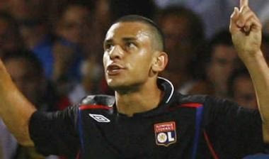 Άλλαξε στάση ο Φρεντ, μένει στη Λιόν