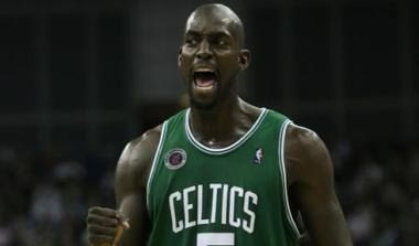 Tρεις εβδομάδες εκτός ο Garnett, μεταγραφή οι Celtics