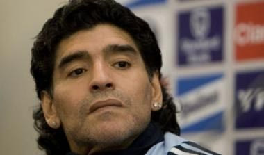Με φυλάκιση ενός έτους απειλείται ο Μαραντόνα