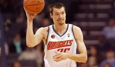 O Morrison στους Lakers, o Radmanovic στους Βοbcats