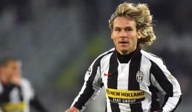 Νέντβεντ: “Ηρθε η ώρα να αποσυρθώ”