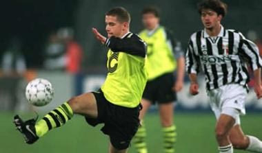 “Κρέμασε τα παπούτσια” του ο Λαρς Ρίκεν (vid)