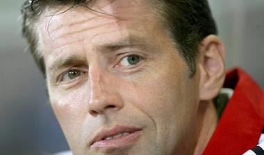 Τέλος ο Σκίμπε