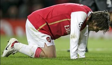 Βενγκέρ: “Σε 6-7 εβδομάδες επιστρέφει ο Ροζίτσκι”