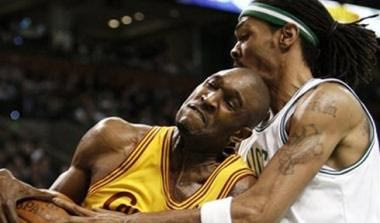 Νικητές οι Celtics στο ντέρμπι κορυφής…