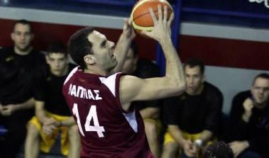 Επιστρέφουν Λάππας, Καραβανάς
