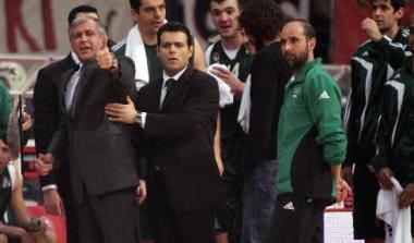 Σφραγίζει την πρωτιά και το πλεονέκτημα έδρας