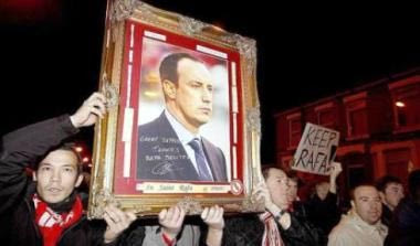 Μία… σημαία έπεισε τον Μπενίτεθ να ανανεώσει