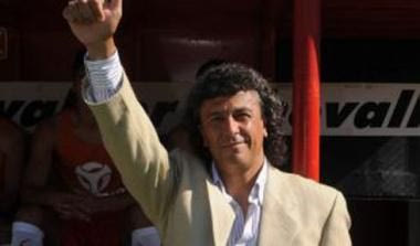 Στο “τιμόνι” της Εστουδιάντες ο Σαμπέλα