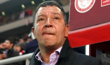 Συγχαρητήρια Τεν Κάτε για την εμφάνιση, επιστροφή στο κύπελλο