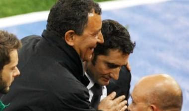 Eκνευρισμένος και σύντομος ο Τεν Κάτε