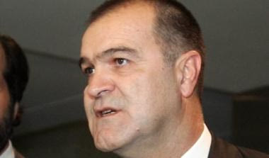 Βγενόπουλος: “Στήριξη σε Τεν Κάτε και αιχμές για Ολυμπιακό”