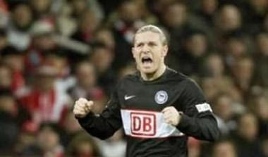 Ξέφυγε με ανατροπή και Βορονίν η Χέρτα (vids)