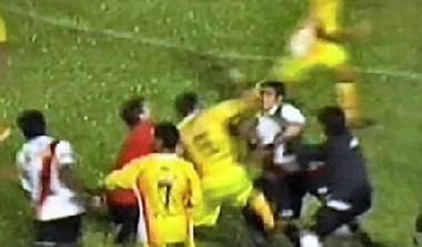 Πολύ ξύλο σε αγώνα της Αργεντινής (vid)