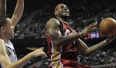 “Σκούπισαν” οι Cavaliers, τέλος στην κατάρα βάζουν οι Rockets