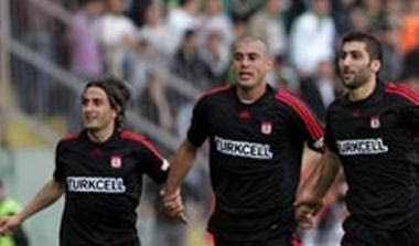 Χέρι-χέρι Σίβασπορ και Μπεσίκτας (vids)