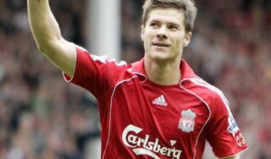 Κοντά στην αποχώρηση από τη Λίβερπουλ ο Αλόνσο