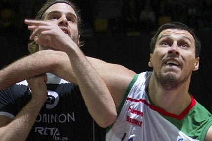 Αντίπαλοι Ολυμπιακού: Ο Μπόγρης καλύτερος του Μπουρούση, η Εφές συνεχίζει δυνατά