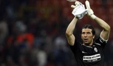 Μπουφόν: “Θα μείνω και του χρόνου στο Τορίνο”