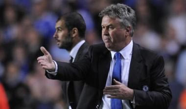 “Βολές” Χίντινγκ για τον διαιτητή