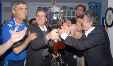 Μεθυσμένη πολιτεία το Περιστέρι. Αρνιά, μπίρες και βεγγαλικά για την άνοδο (photos)