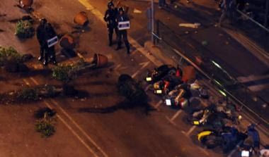 Βανδαλισμοί στη Βαρκελώνη, τραγωδία στη Νιγηρία (vid+photos)