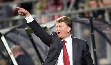 Αμετακίνητη η Άλκμααρ για Φαν Γκάαλ, κοντά σε Χλεμπ