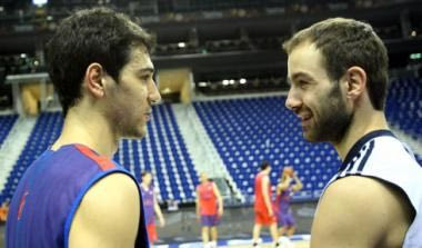 Ζήσης: “Δεν είμαστε εγώ κι ο Βασίλης” (vid)