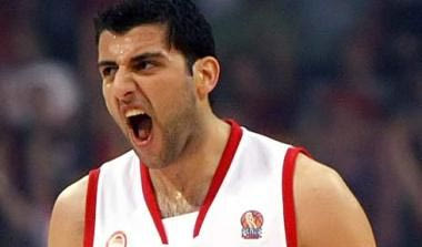Μπουρούσης: “Του χρόνου το βραβείο να είναι ένας τίτλος”